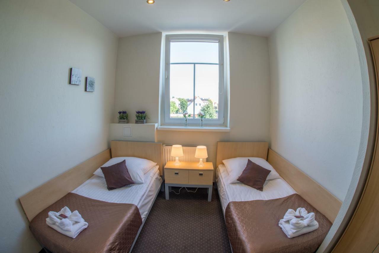 Hotel 104 Stargard Szczeciński Esterno foto